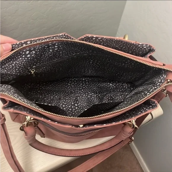 Pink suede purse - Picture 3 of 4